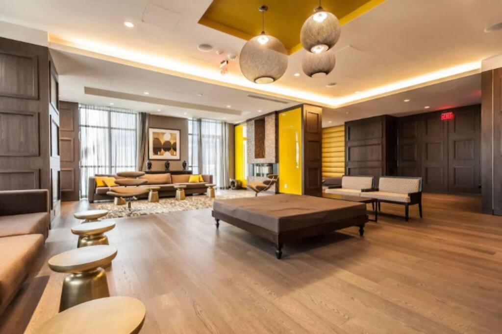 Toronto Lofts Apartment Exterior photo