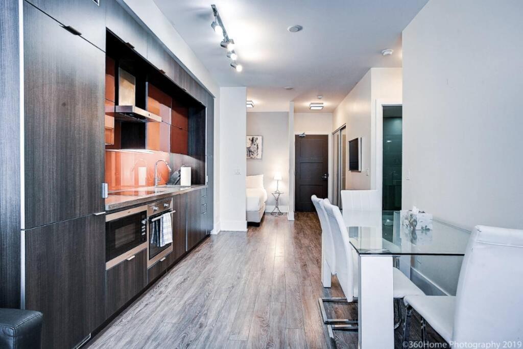Toronto Lofts Apartment Exterior photo